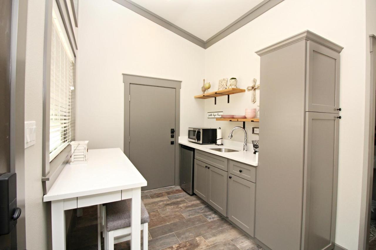 Green Acres Cottages - Wimberley Suite Экстерьер фото